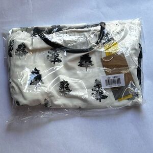 Kyte baby 5T LS black and white trees